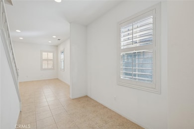 93 Keepsake unit 55, Irvine, CA 92618 - photo 4