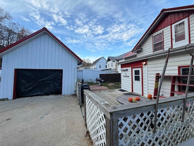 521 Main St, Mc Gregor, IA 52157 - photo 6