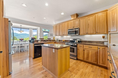 2229 SE Linden Ln, Grants Pass, OR 97527 - photo 7