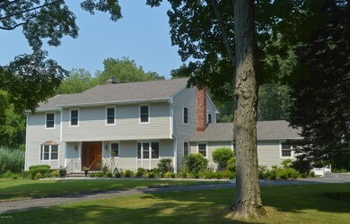 3 Huntzinger Dr, Greenwich, CT 06831 - photo 2