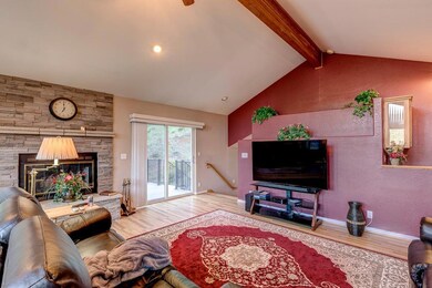 3939 E Evans Creek Rd, Rogue River, OR 97537 - photo 3