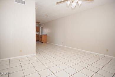 2630 Mountain Ave unit B, El Paso, TX 79930 - photo 4