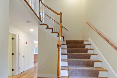 82 Pear Tree Ln, Newmarket, NH 03857 - photo 4