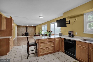 909 Farmdale Rd, Mount Joy, PA 17552 - photo 3