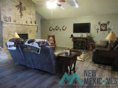 1203 W Caprock St, Hobbs, NM 88240 - photo 5