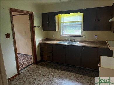 1523 E 52nd St, Savannah, GA 31404 - photo 5