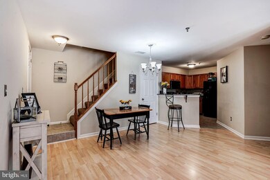 Quaker Hill Community unit 8, Alexandria, VA 22314 - photo 6
