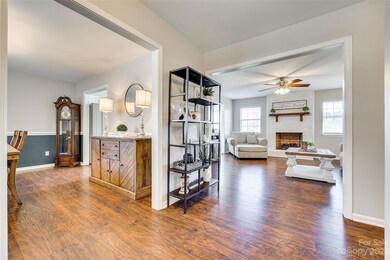 339 Gold Hill Rd, Fort Mill, SC 29715 - photo 4