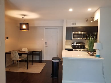 Cute dining area off kitchen.