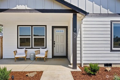 702 Roundtree Blvd, Winlock, WA 98596 - photo 4