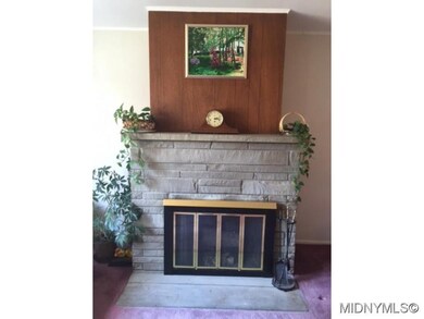 Living Room w/fireplace