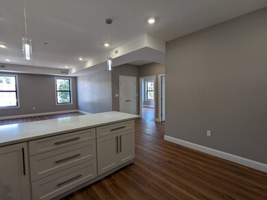 13 Nahant St unit 3C, Lynn, MA 01902 - photo 4