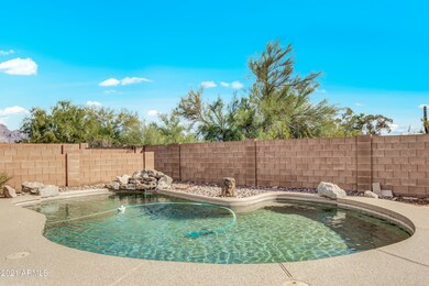 725 W Lost Dutchman-40
