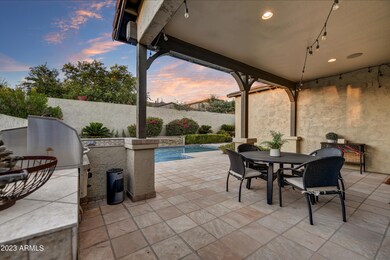 Oversized patio w/ custom grill station