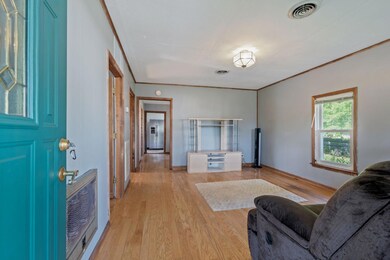 200 Lark St, Bristol, TN 37620 - photo 6