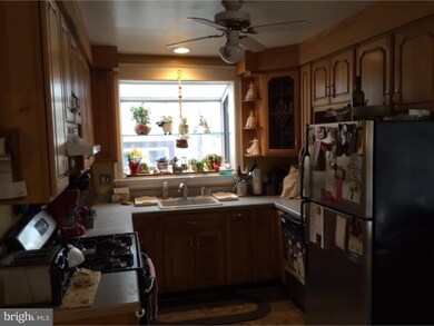 328 Lakeview Ave, Drexel Hill, PA 19026 - photo 7