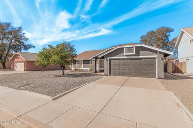 586 S Terrace Rd, Chandler, AZ 85226 - photo 3