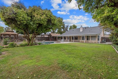 927 W Saffron St, Hanford, CA 93230 - photo 6