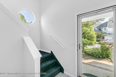 17 Bayview Ct Long Branch NJ-large-014-0