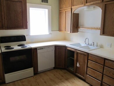 L140830 Kitchen