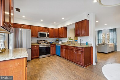 18644 Winding Creek Place, Germantown, MD 20874 - photo 7