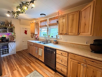 227 Darst St, Morgantown, WV 26505 - photo 4