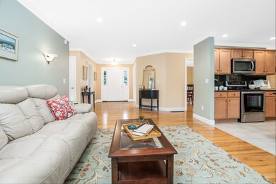 8 Sky Meadow Way, Manchester, NH 03104 - photo 5