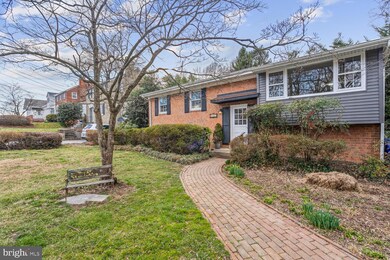 9410 Warren St, Silver Spring, MD 20910 - photo 4