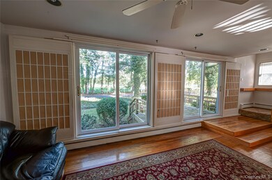 424 Evergreen Ave, Hauppauge, NY 11788 - photo 7