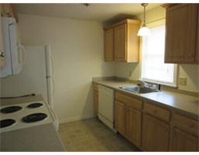 11 Patriot Rd unit 11, Fitchburg, MA 01420 - photo 4