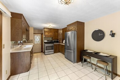 171 Valley View Cir, West Springfield, MA 01089 - photo 4