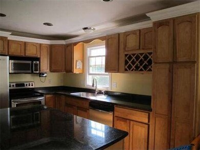 413 Pleasant St, Leicester, MA 01524 - photo 4