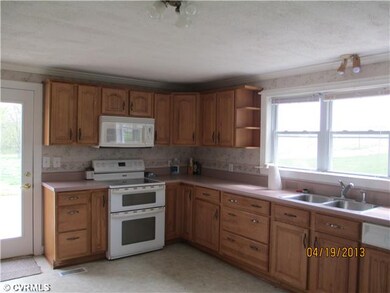 17051 Red Lodge Ln, Amelia Court House, VA 23002 - photo 2