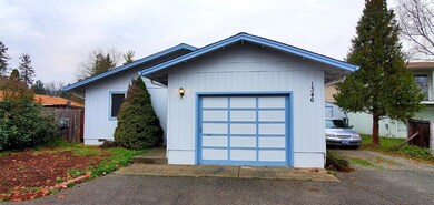 1346 SW Jordan St, Grants Pass, OR 97526 - photo 3