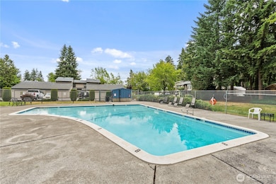 17303 Spanaway Loop Rd S unit 47, Spanaway, WA 98387 - photo 4