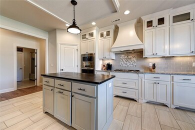 4401 SW Barton St, Bentonville, AR 72713