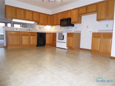 435 Clover Ln, Archbold, OH 43502 - photo 7