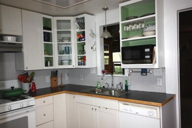 207 E Randall St, Beeville, TX 78102 - photo 4