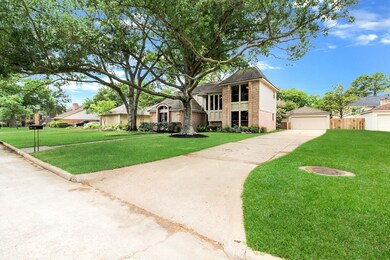 7711 Brook Springs Dr, Houston, TX 77095 - photo 3