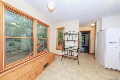 breakfast area in kitchen