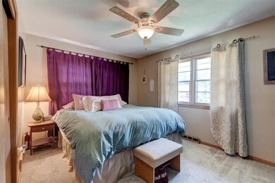 4913 Lawnwoods Dr, Des Moines, IA 50310 - photo 6