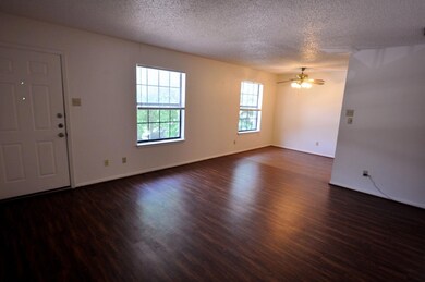 511 W Oak St unit 2, Weatherford, TX 76086 - photo 4