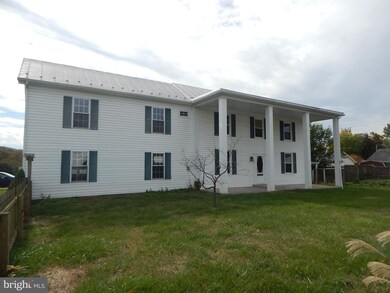 254 Duke Cir, Strasburg, VA 22657 - photo 2