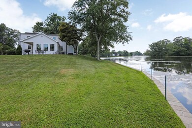 22 Laytons Lake Dr, Penns Grove, NJ 08069 - photo 2