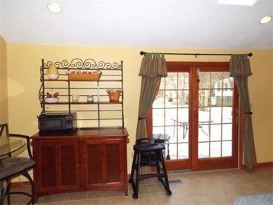 154 Brook St, Franklin, MA 02038 - photo 3