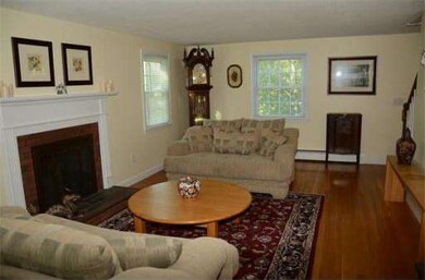 211 Crawford St, Northborough, MA 01532 - photo 6
