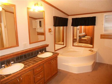 603 Costales Ln, Bethel Heights, AR 72764 - photo 7