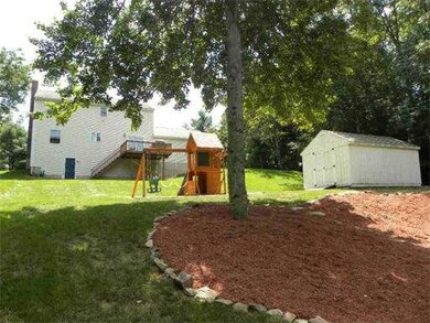 70 H Foote Rd, Charlton, MA 01507 - photo 6