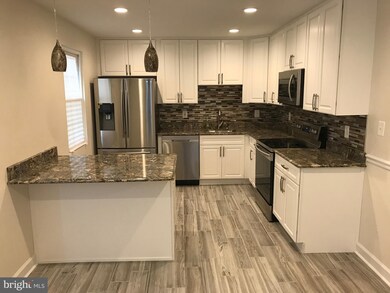 6918 Woodstream Ln, Lanham, MD 20706 - photo 5