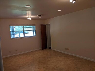 104 S Holman St, Decatur, TX 76234 - photo 4